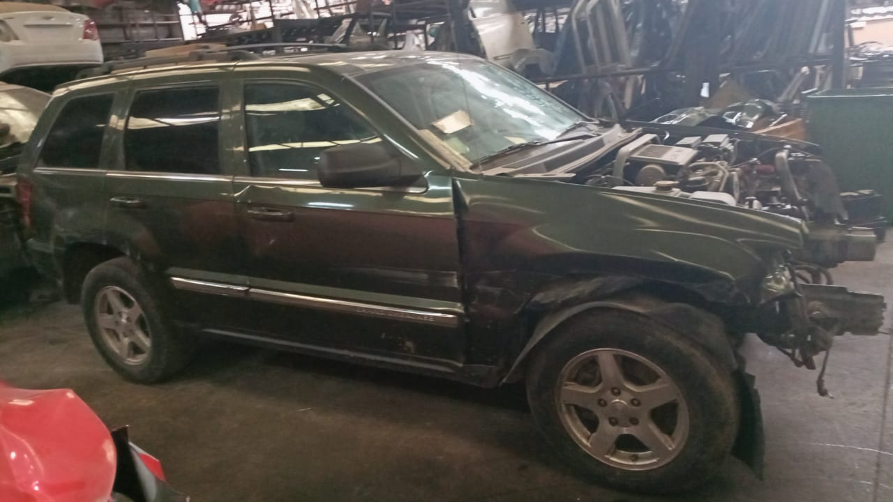  Jeep GRAND CHEROKEE 2005    EN DESARME